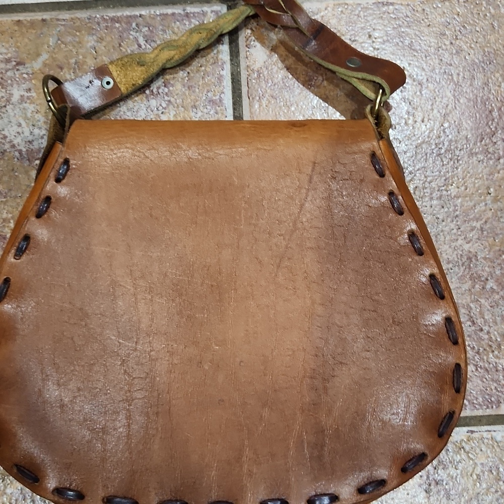 Vintage Leather Hobo Purse With Mushroom Accent - Picture 2 of 5